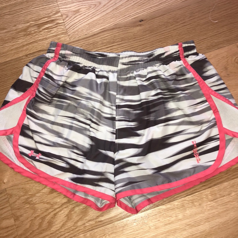 Small Under Armour patterned shorts